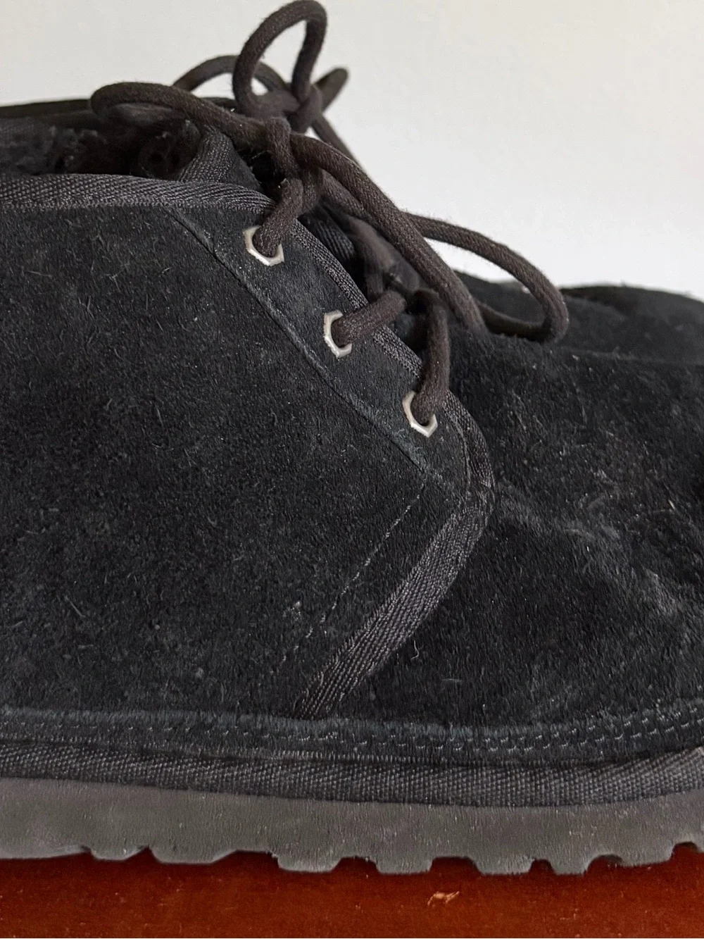 UGG Neumel Women’s Black Suede Sheepskin Lined Lace-Up Chukka Ankle Boot 8
